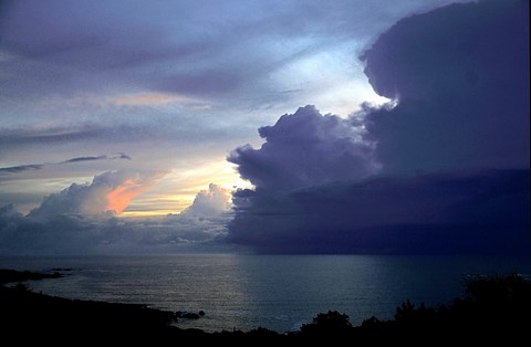 Ciel D'orage En Corse Du Sud ( Photo :  Yves De Closets)